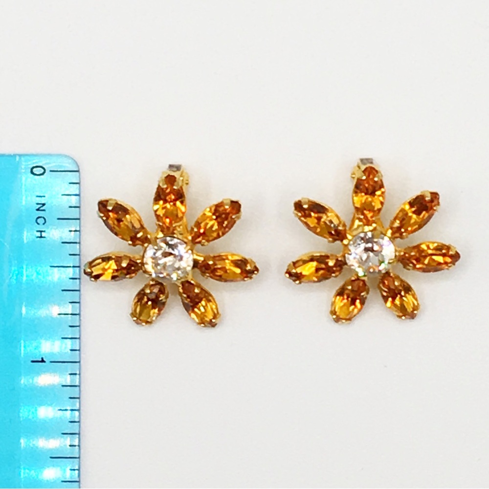 B. David Vintage Gold Tone Citrine/Topaz Crystal Floral Clip Earrings - Picture 8 of 9